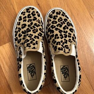 Ladies Vans size 8.5 slip on sneakers leopard print